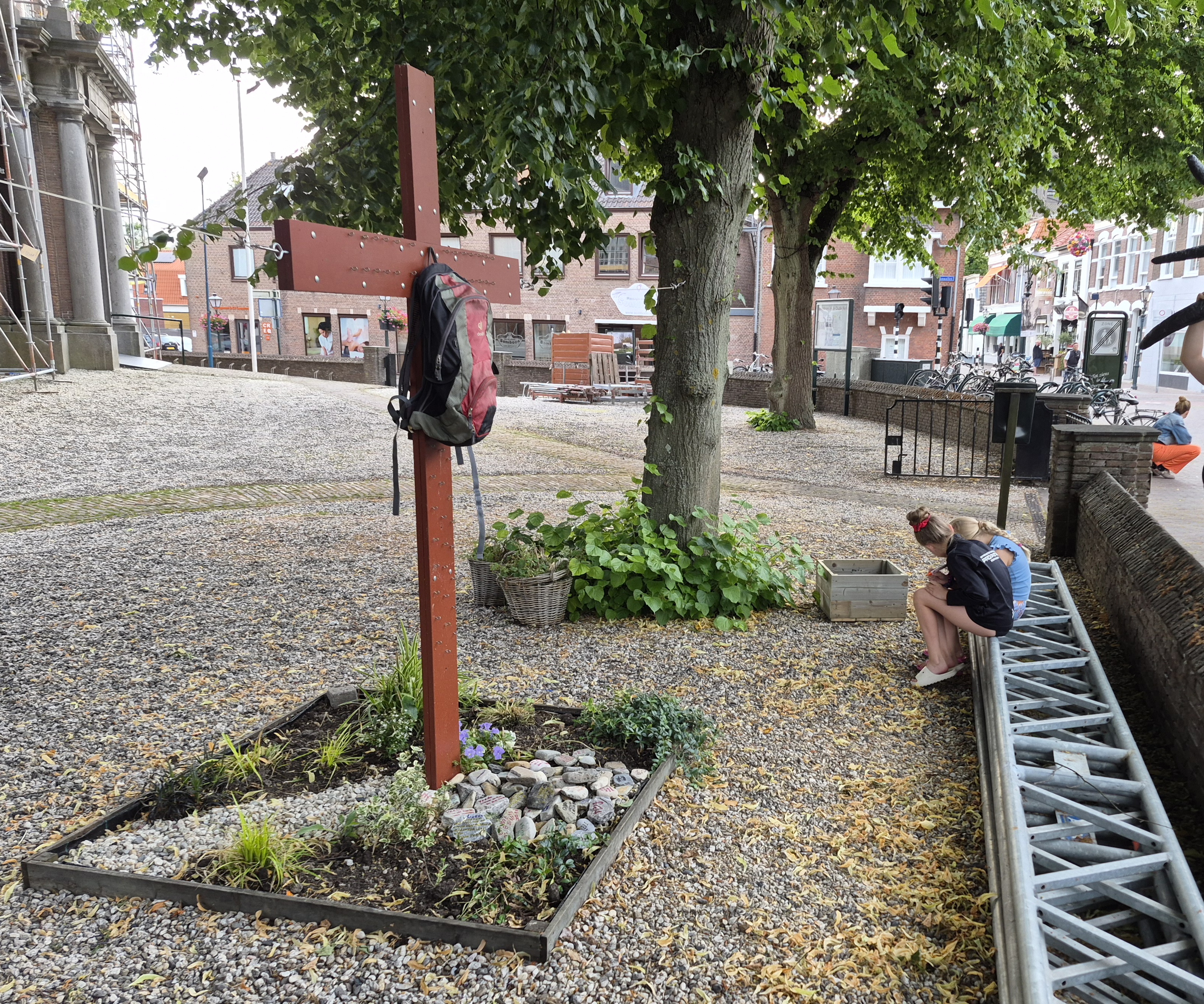 Leg je last neer: Oude Kerk houdt zomeractie met Happy Stones