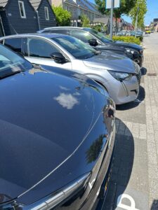 Autokrasser slaat toe in Zoetermeer: tientallen auto’s vernield
