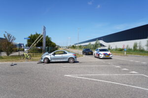 Opnieuw forse schade na aanrijding tussen personenauto en bestelbus in Bleiswijk
