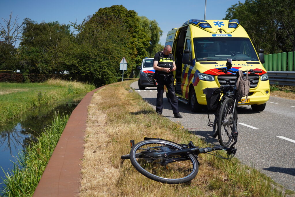 Fietser gewond na botsing met aanhanger van bestelbus in Bleiswijk