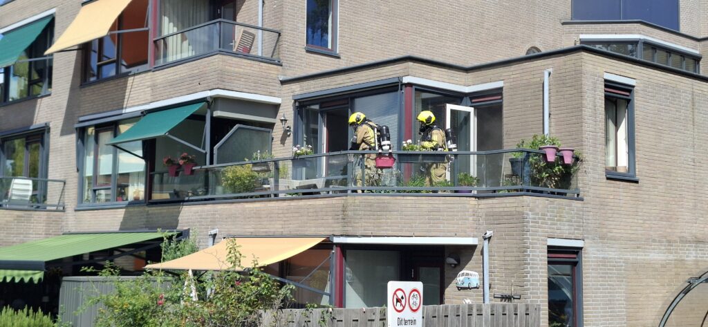 Brand in seniorenwoning aan Gondelkade