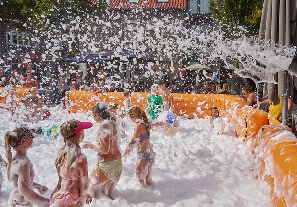 Tropical Schuimparty is een feest voor jong en oud