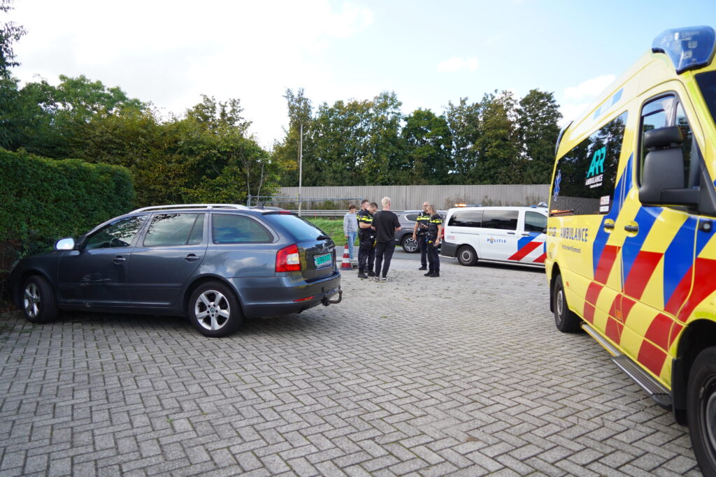 Lichtgewonde na botsing tussen twee auto’s Dorsvloerweg in Bergschenhoek